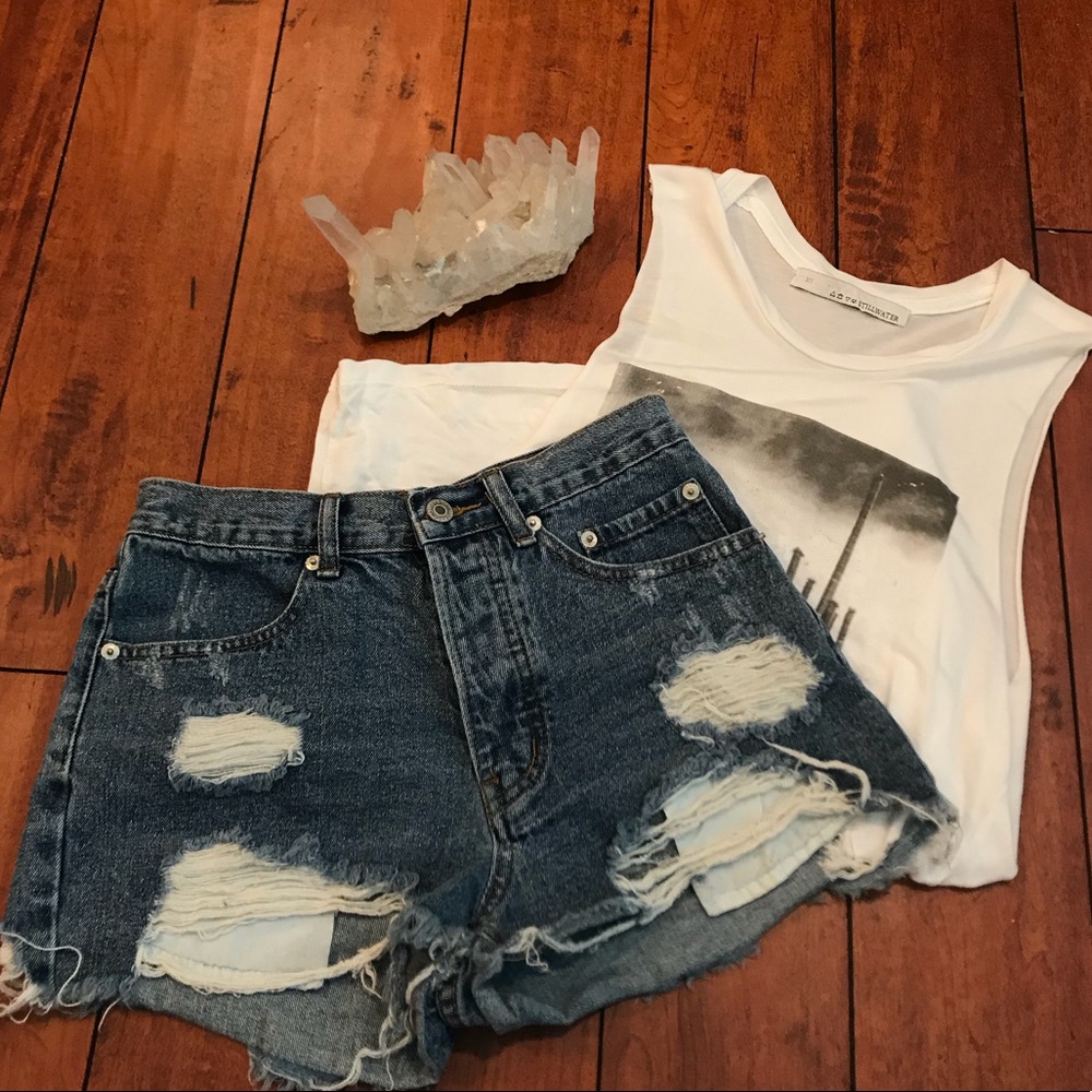 High-Waisted Distressed Cut-off Jean Shorts
